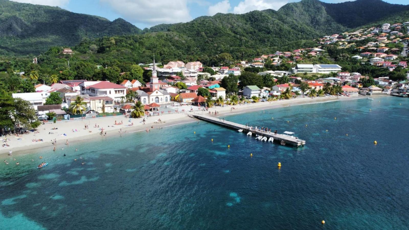 Bungalow "Doussin' Kreyol", Au Calme A 150M De La Plage Grande Anse Екстер'єр фото